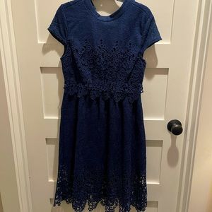 Romeo + Juliet Couture Navy Blue, Backless Lace Dress